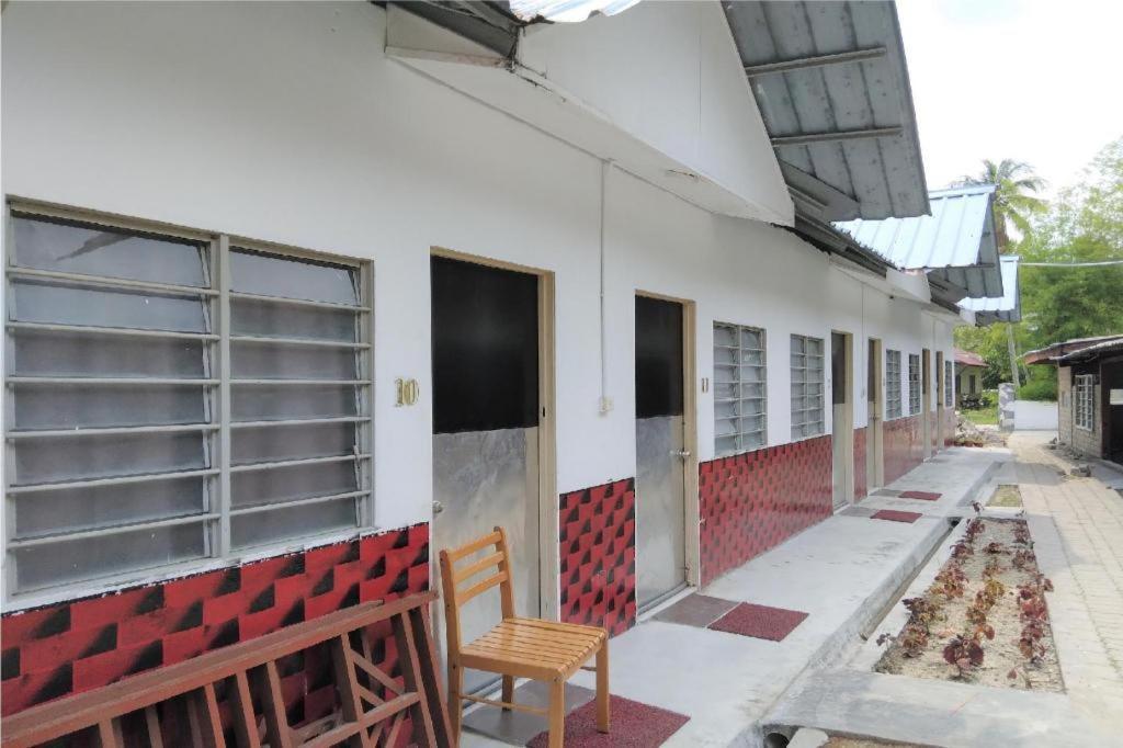 Oyo 90176 D'Cruz Sunrise Villa Pantai Cenang (Langkawi) Exterior foto
